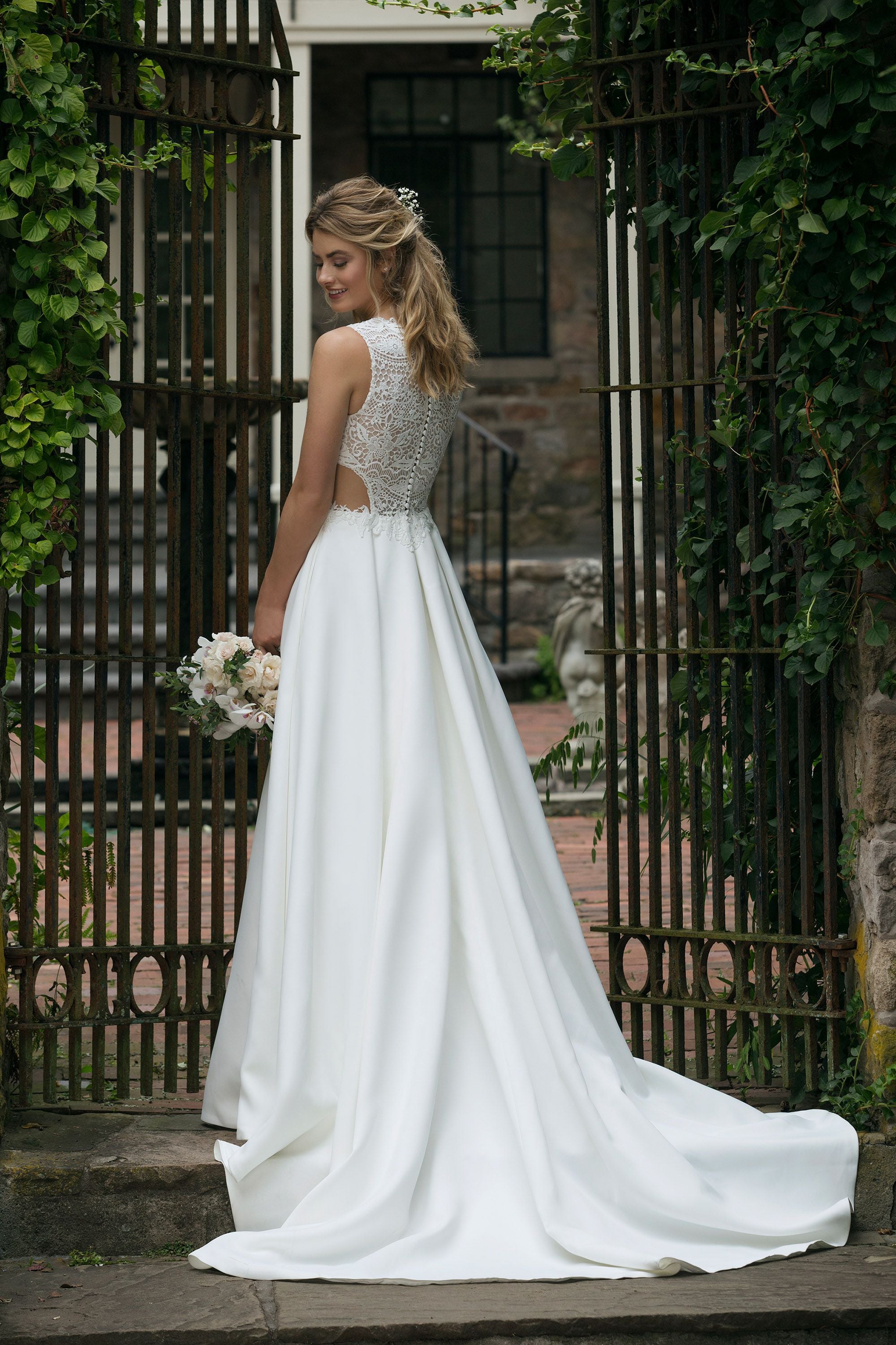 Justin Alexander Sincerity - 44044 Sample Gown
