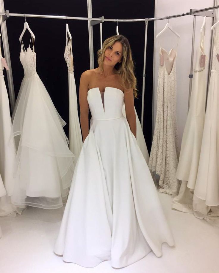 Paloma Blanca 4888 Gown