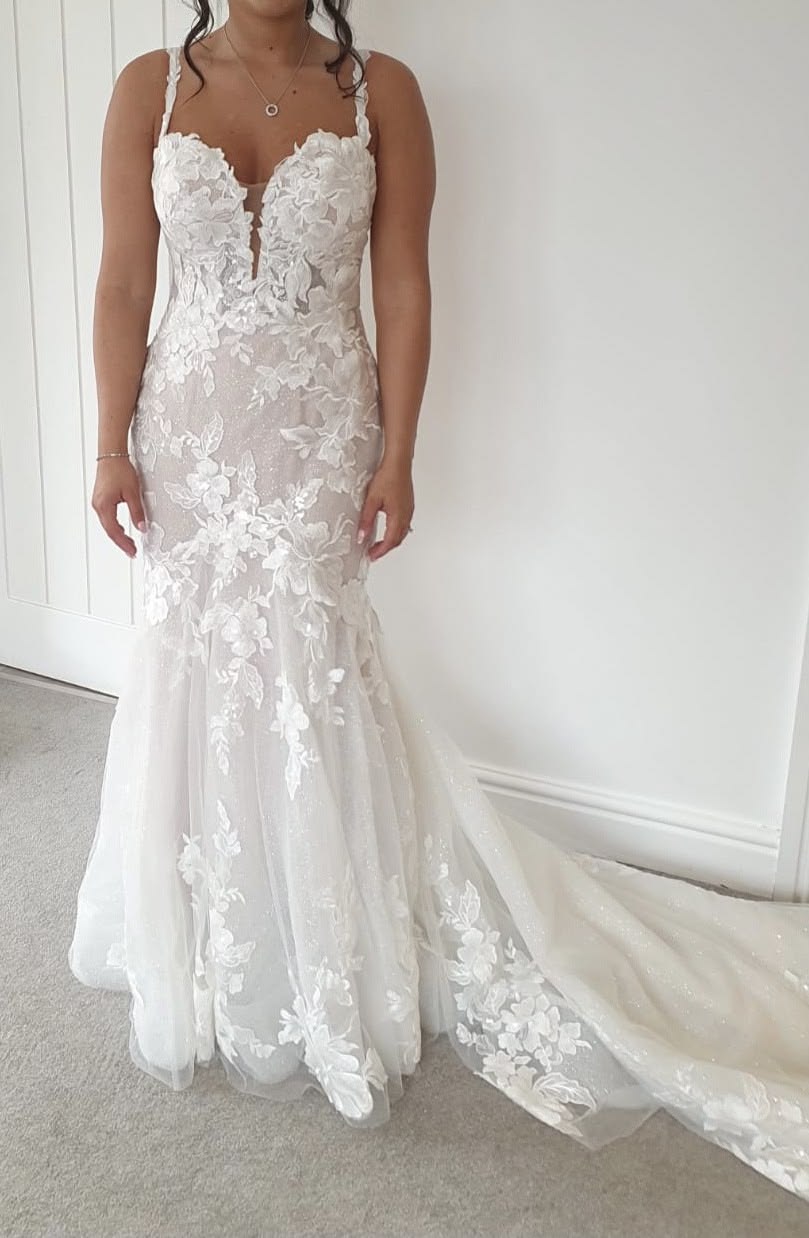 Essense of Australia D3393 Gown