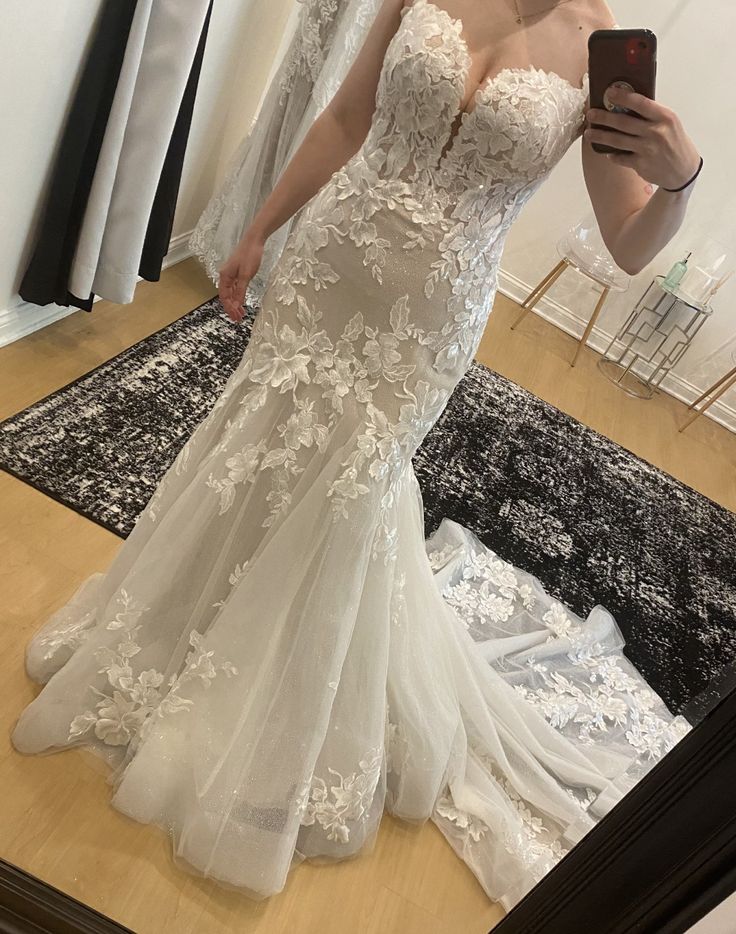 Essense of Australia D3393 Gown
