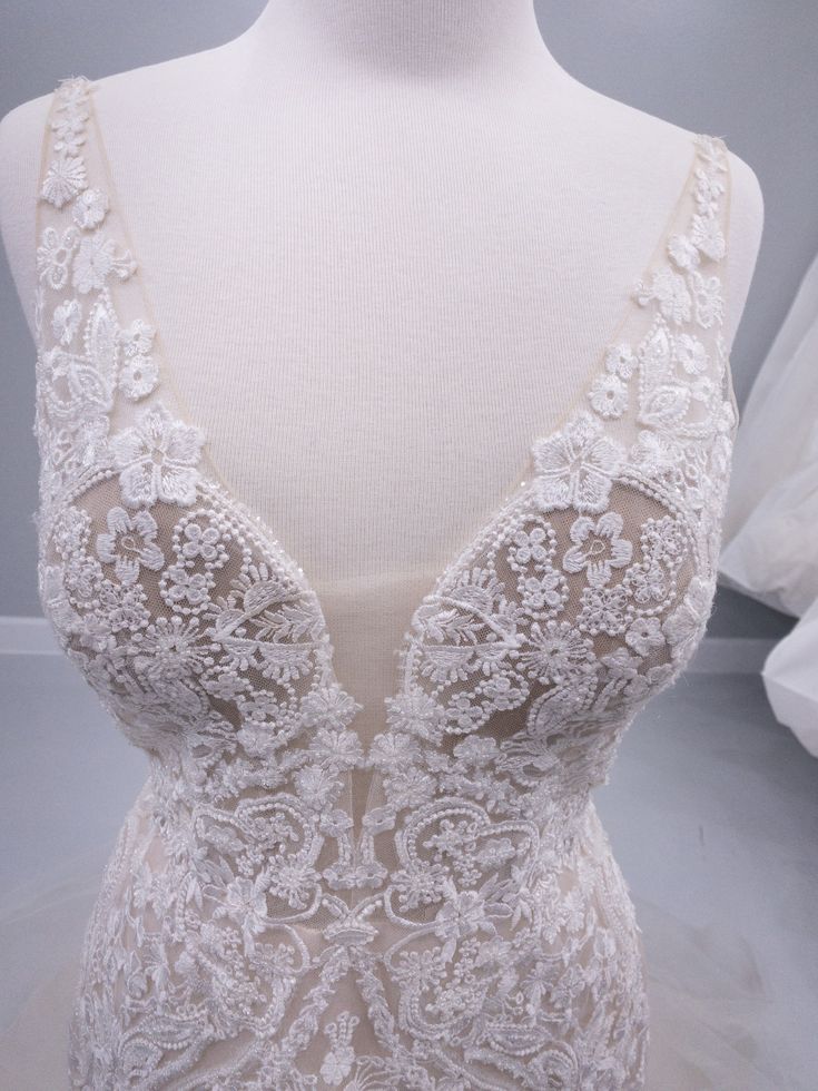 Enzoani Olinda Gown