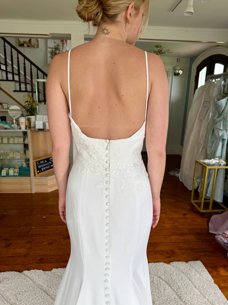 Paloma Blanca 5011 Gown