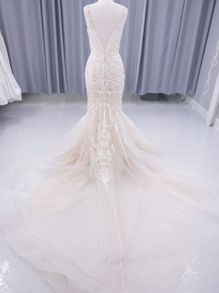 Enzoani Olinda Gown