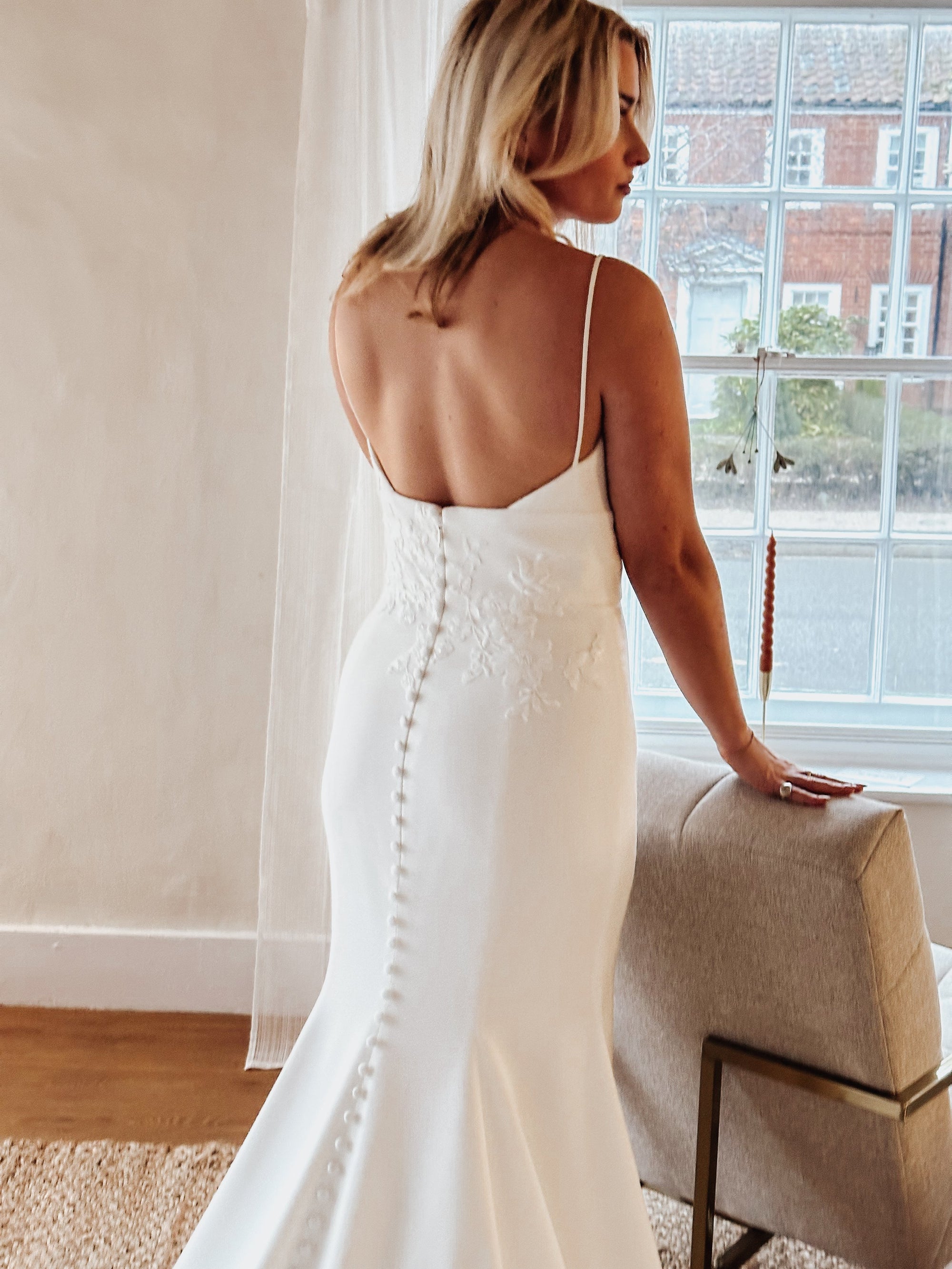 Paloma Blanca 5011 Gown