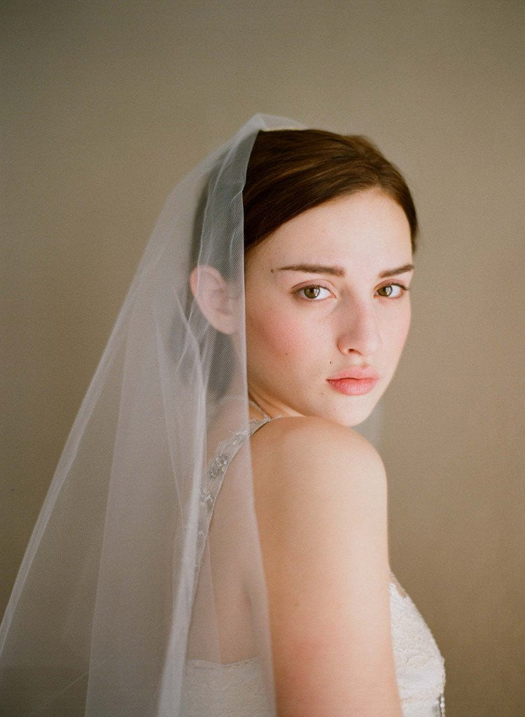 J. Crew Twigs & Honey single layer fingertip veil