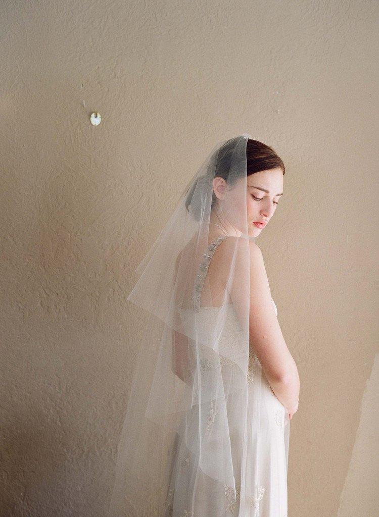 J. Crew Twigs & Honey single layer fingertip veil