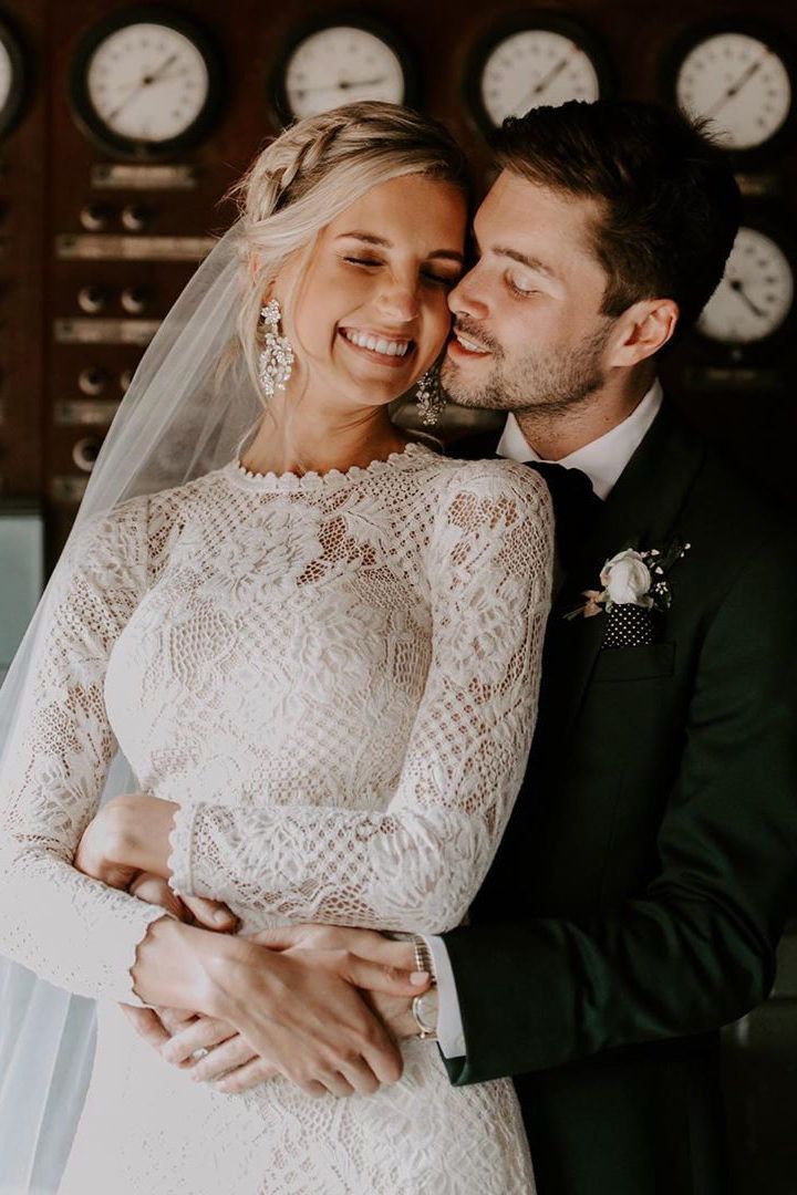 Tadashi Shoji Tenley Gown