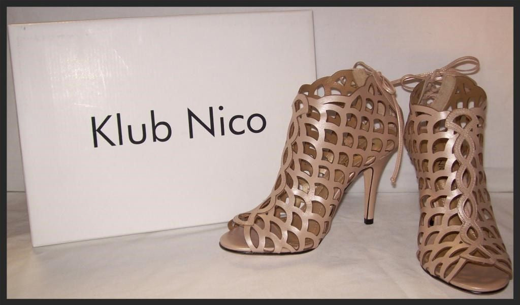 Chain-link Heels