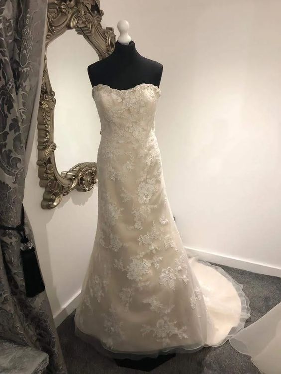 Morilee - 2676 Sample Gown