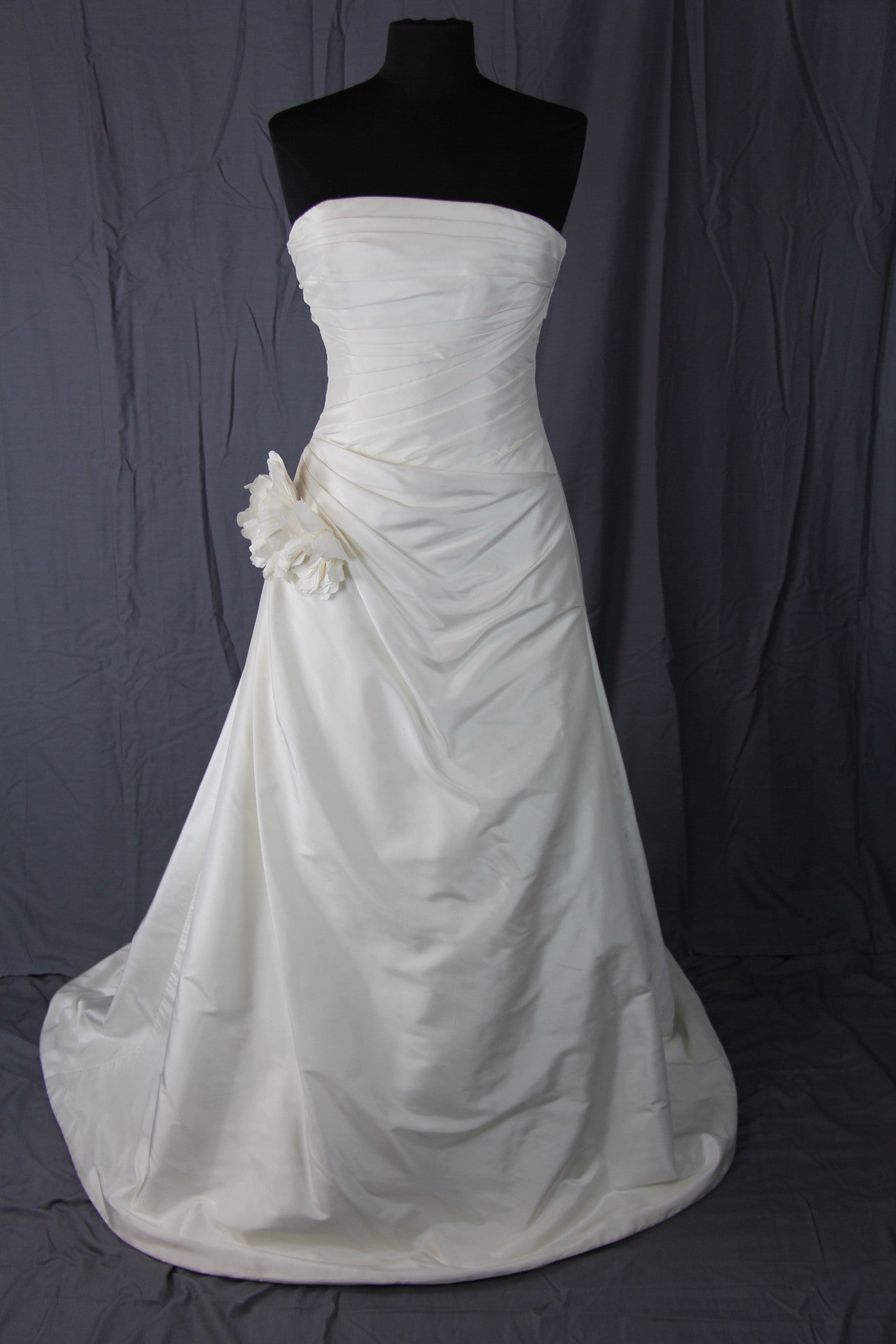 Augusta Jones - Anushka Gown