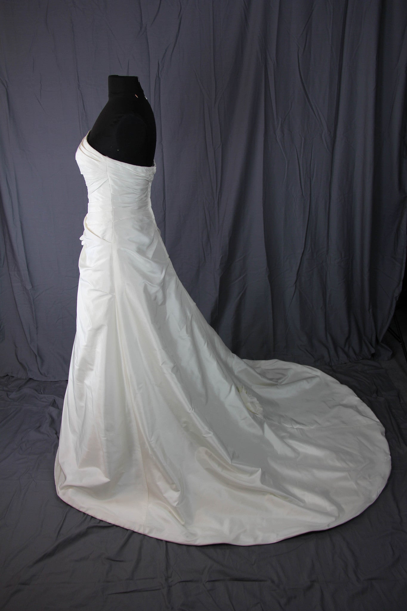Augusta Jones - Anushka Gown