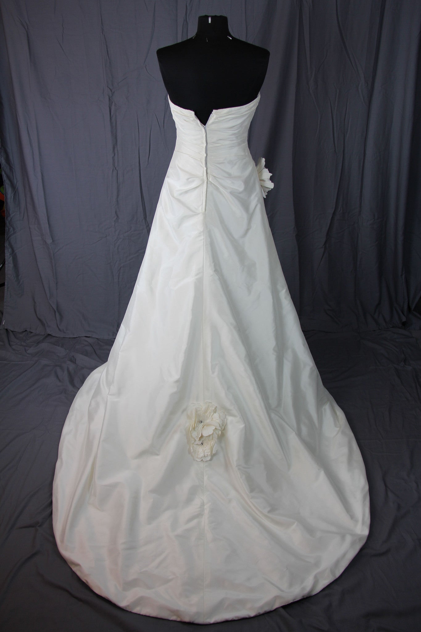 Augusta Jones - Anushka Gown
