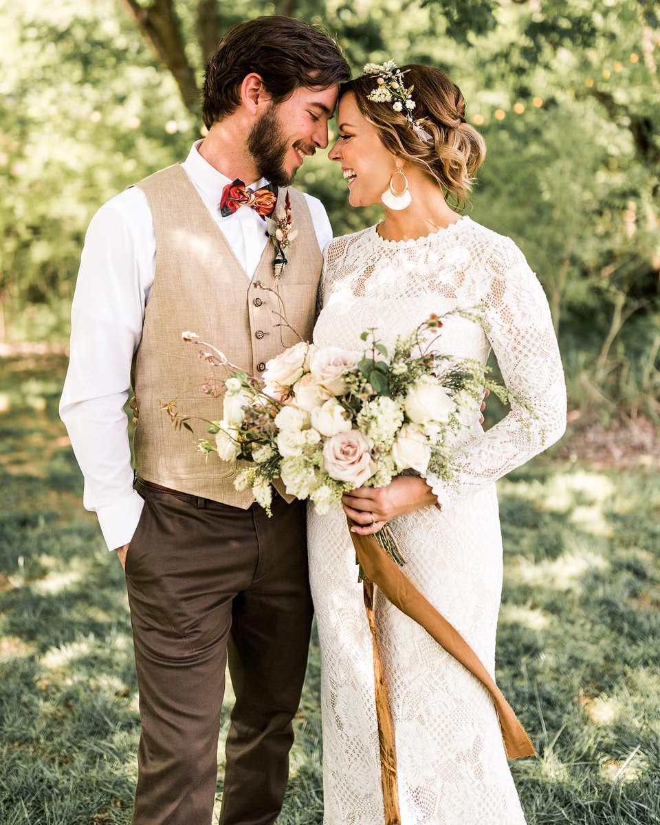 Tadashi Shoji Tenley Gown