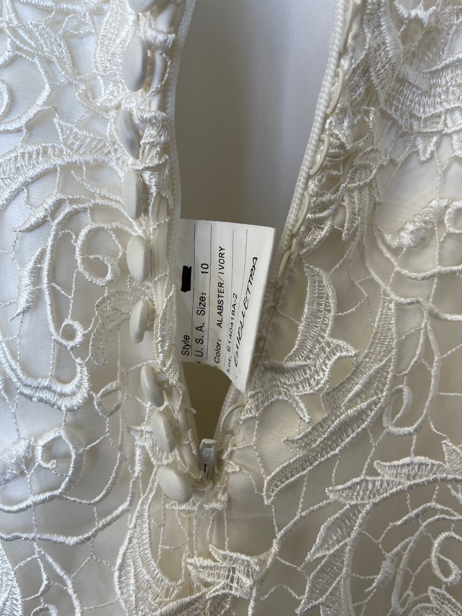 Justin Alexander - 8761 Sample Gown